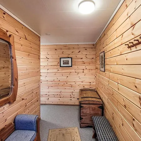 Stunning In With Kitchen Holiday home *